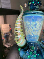 Single Horn Hourglass Fumed Piece