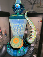Single Horn Hourglass Fumed Piece