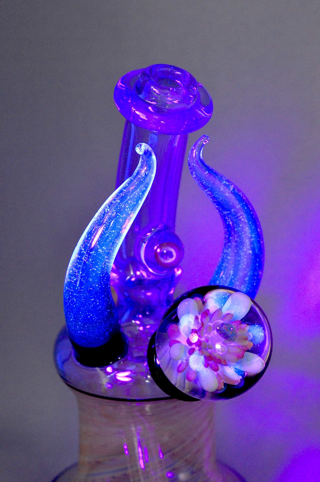 Glowbalt and Blu-V on Fume Mini Tube