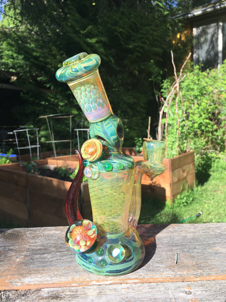 Dark Multi Hourglass w/ Red Horn